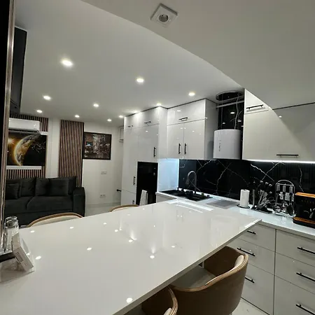 5 Stele Apartment *